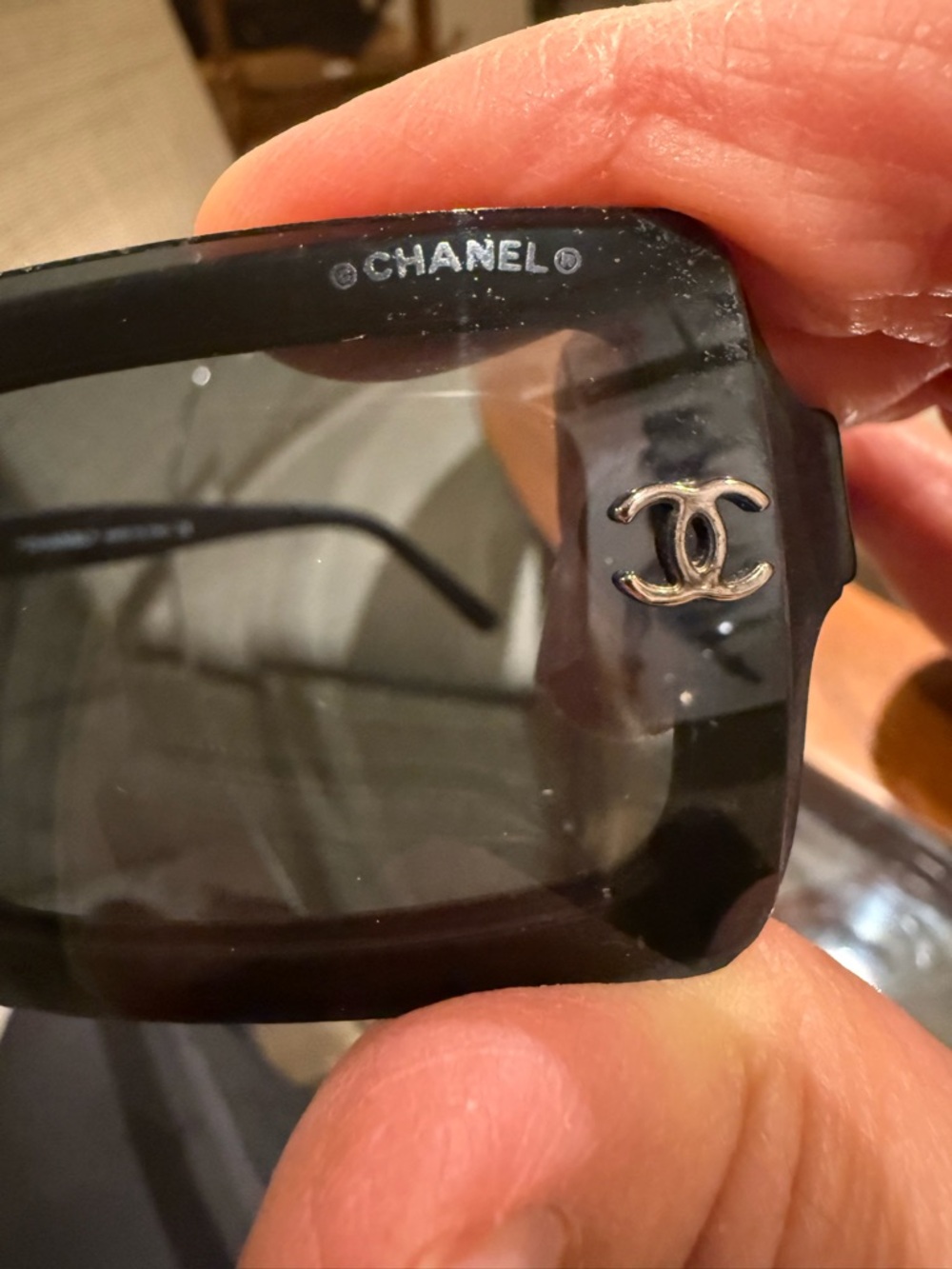 CHANEL Black Sunglasses with Quilted Case - Picture 13 of 14
